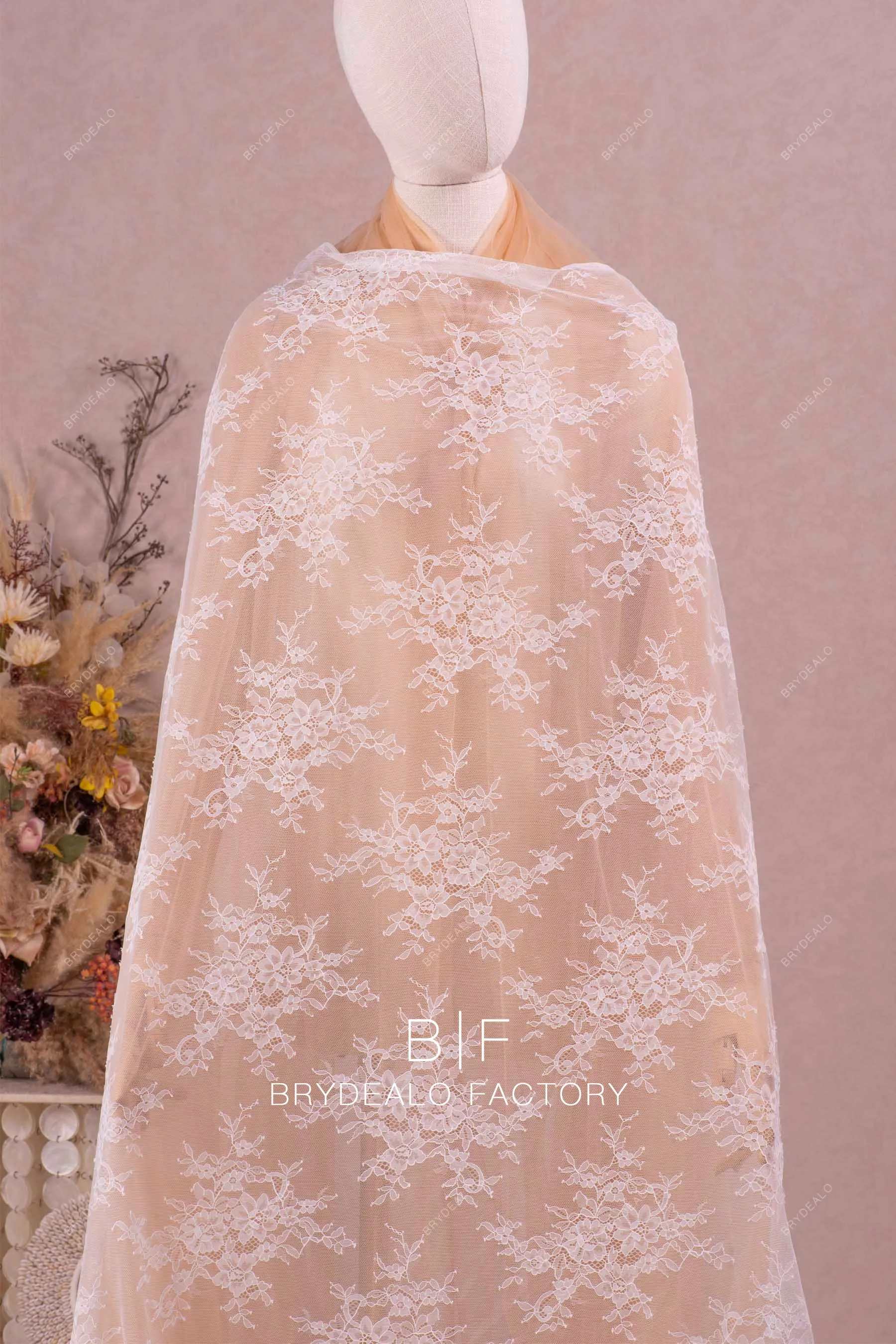 Best Flower Motif Chantilly Lace Fabric Online