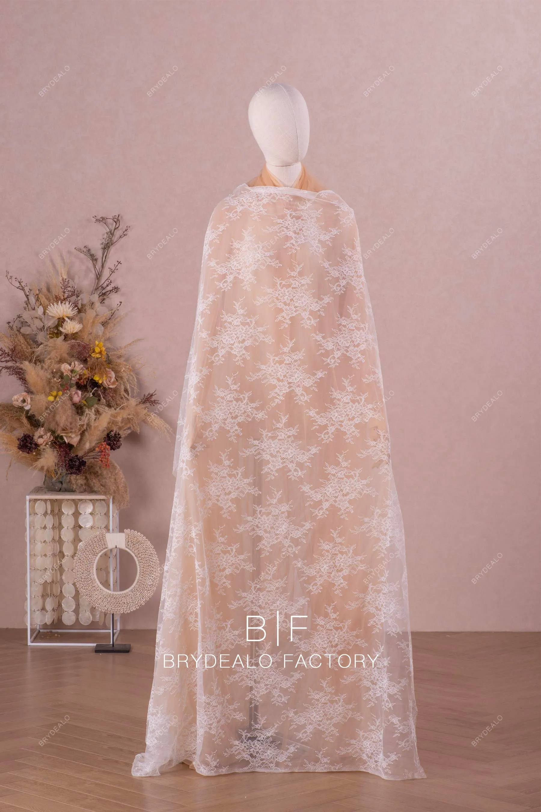Best Flower Motif Chantilly Lace Fabric Online