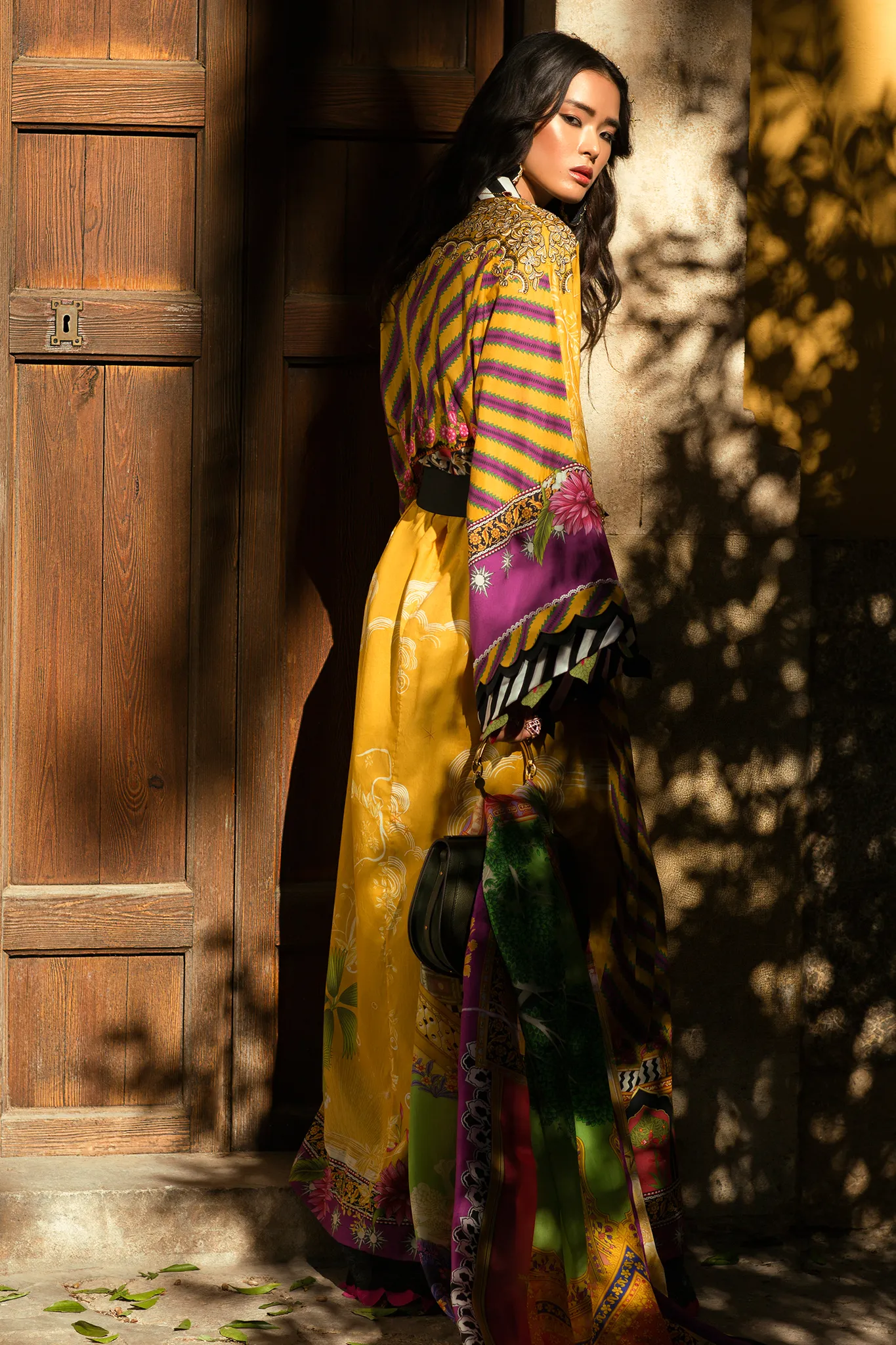 Élan Luxury Lawn Collection 2019 – EL-09 B (VIVIR)