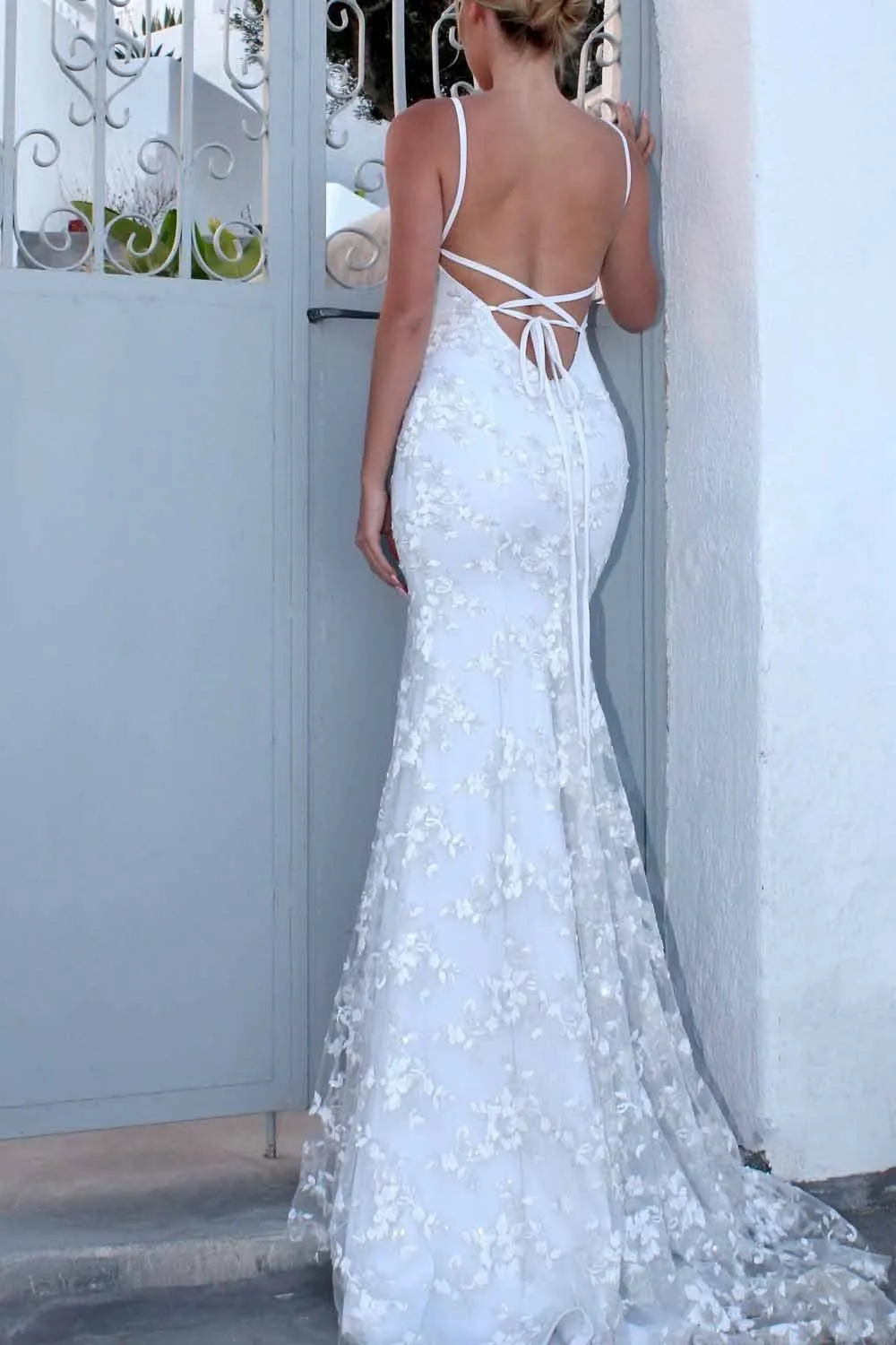 Mermaid Beach Wedding Dress Tight Floral Wedding Dresses With Lace Appliques