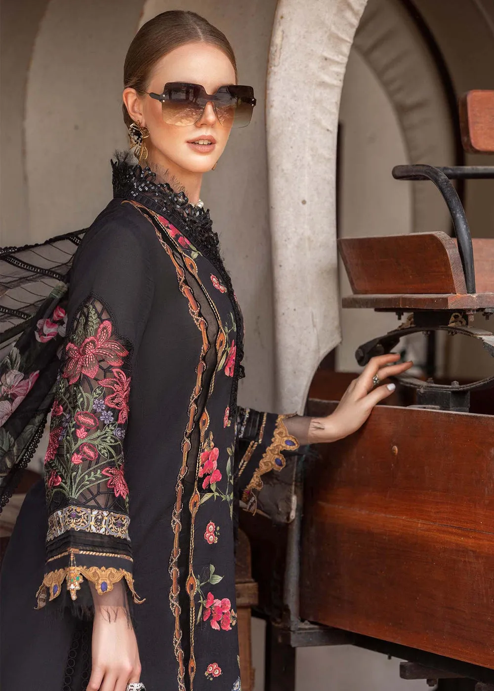 Printed Lawn Suit - Maria B - M.Prints Eid Collection 2023 - MPT-1806-B