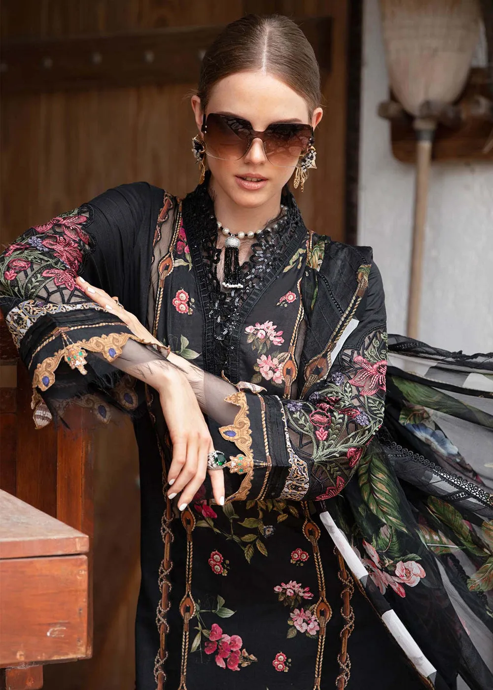 Printed Lawn Suit - Maria B - M.Prints Eid Collection 2023 - MPT-1806-B