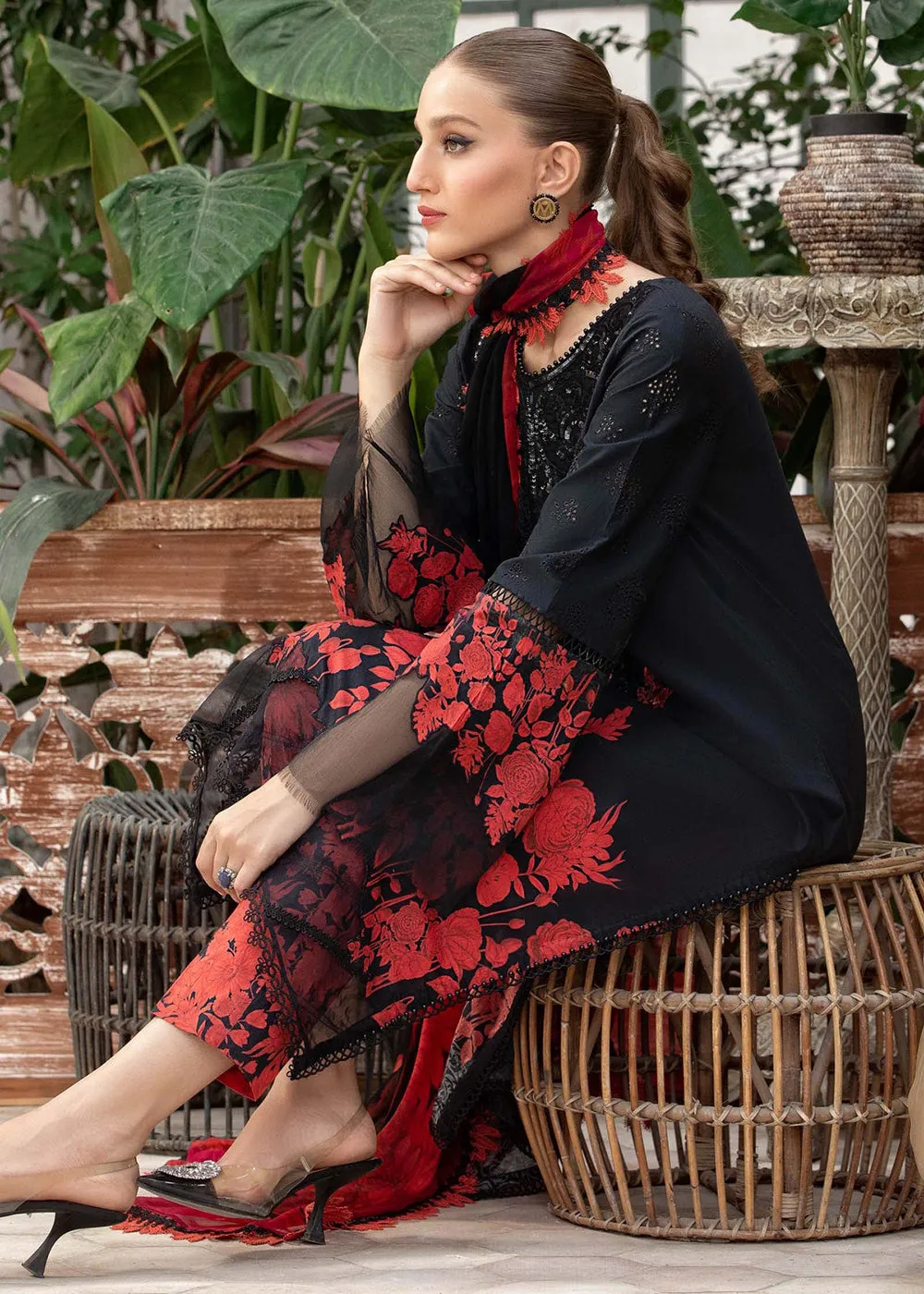 Printed Lawn Suit - Maria B - M.Prints Eid Collection 2023 - MPT-1809-B