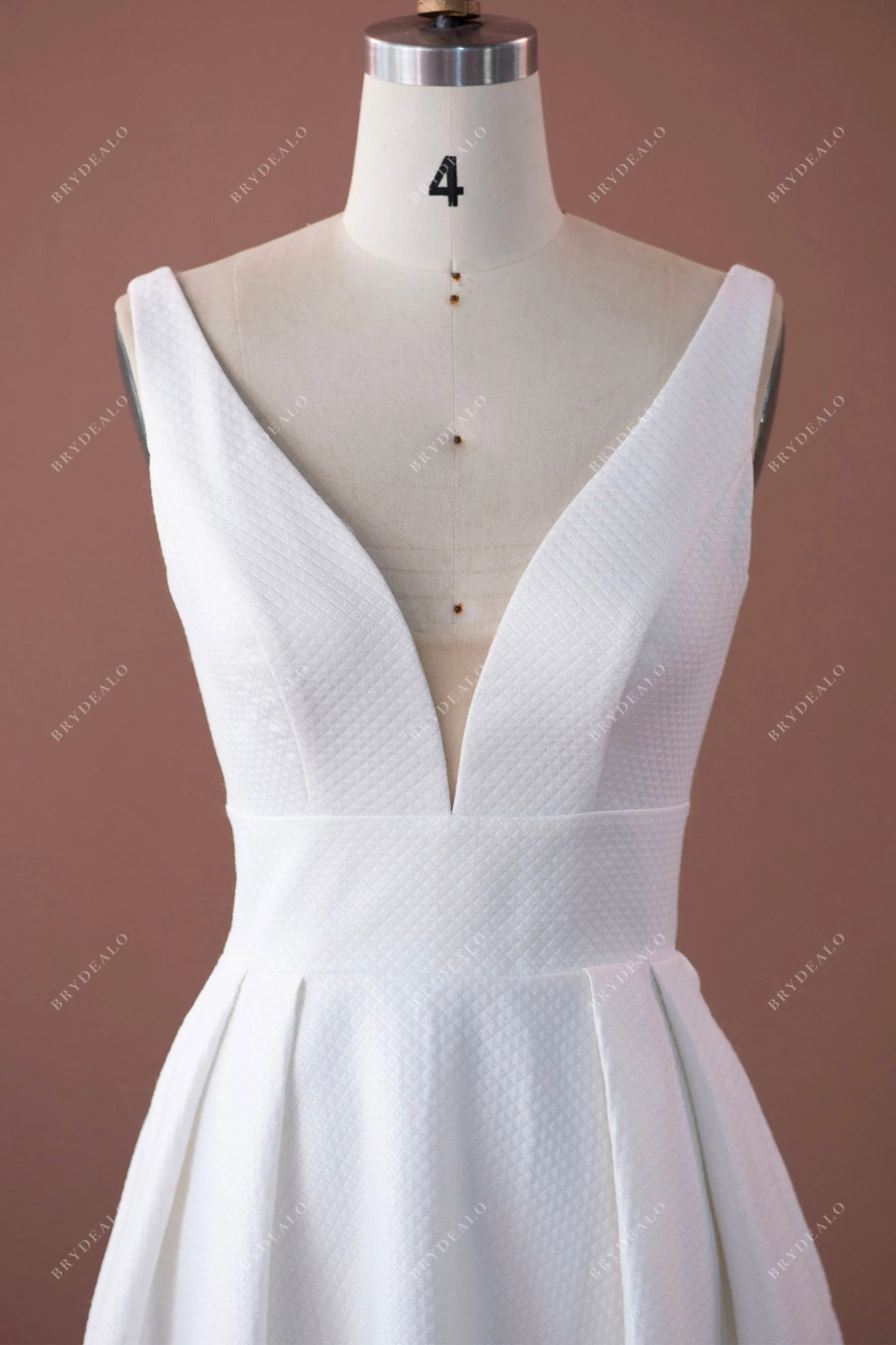 Simple V-neck Designer Textured Bridal Dress with Pockets