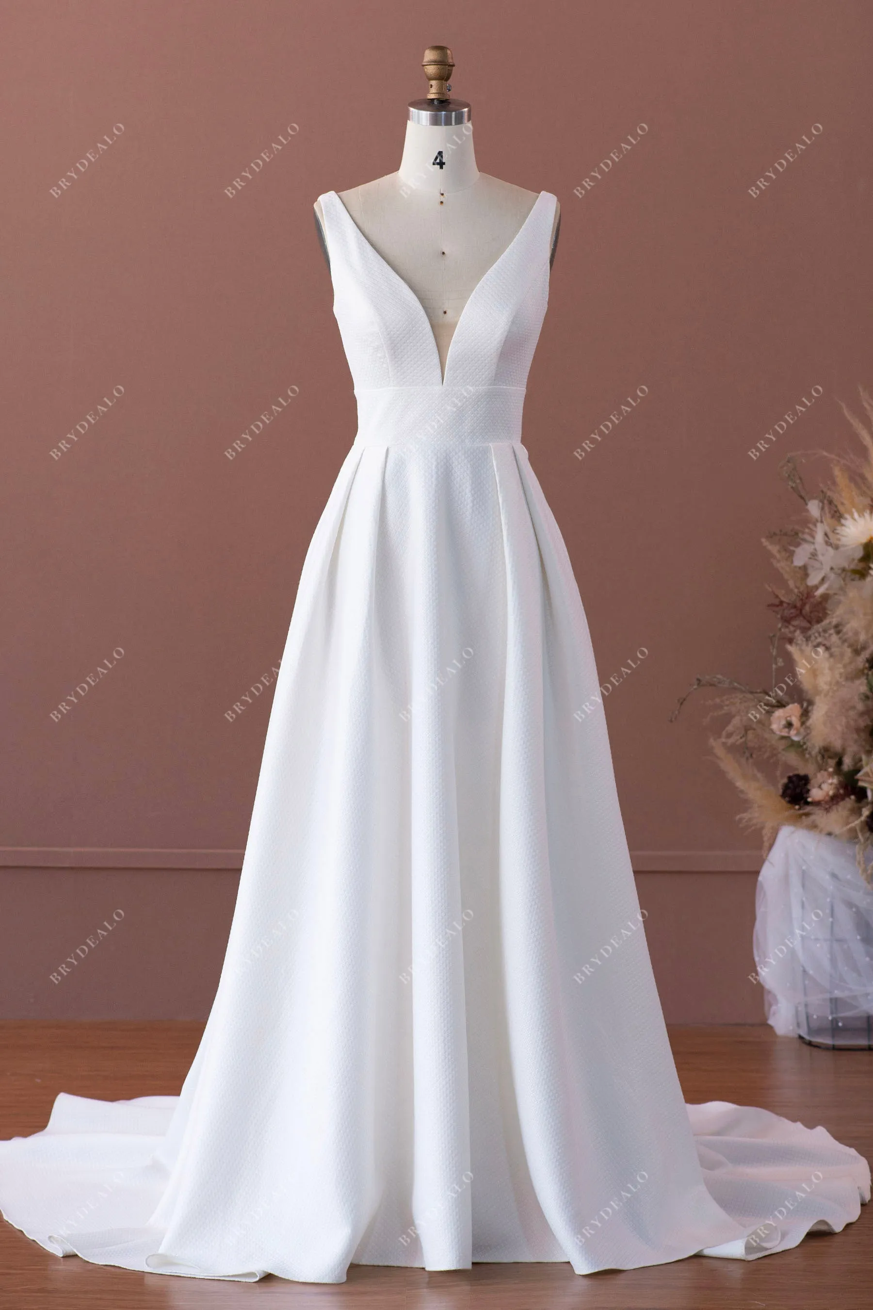 Simple V-neck Designer Textured Bridal Dress with Pockets