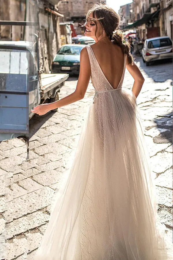 Trendy Deep V-neck Tulle A-line Wedding Dress