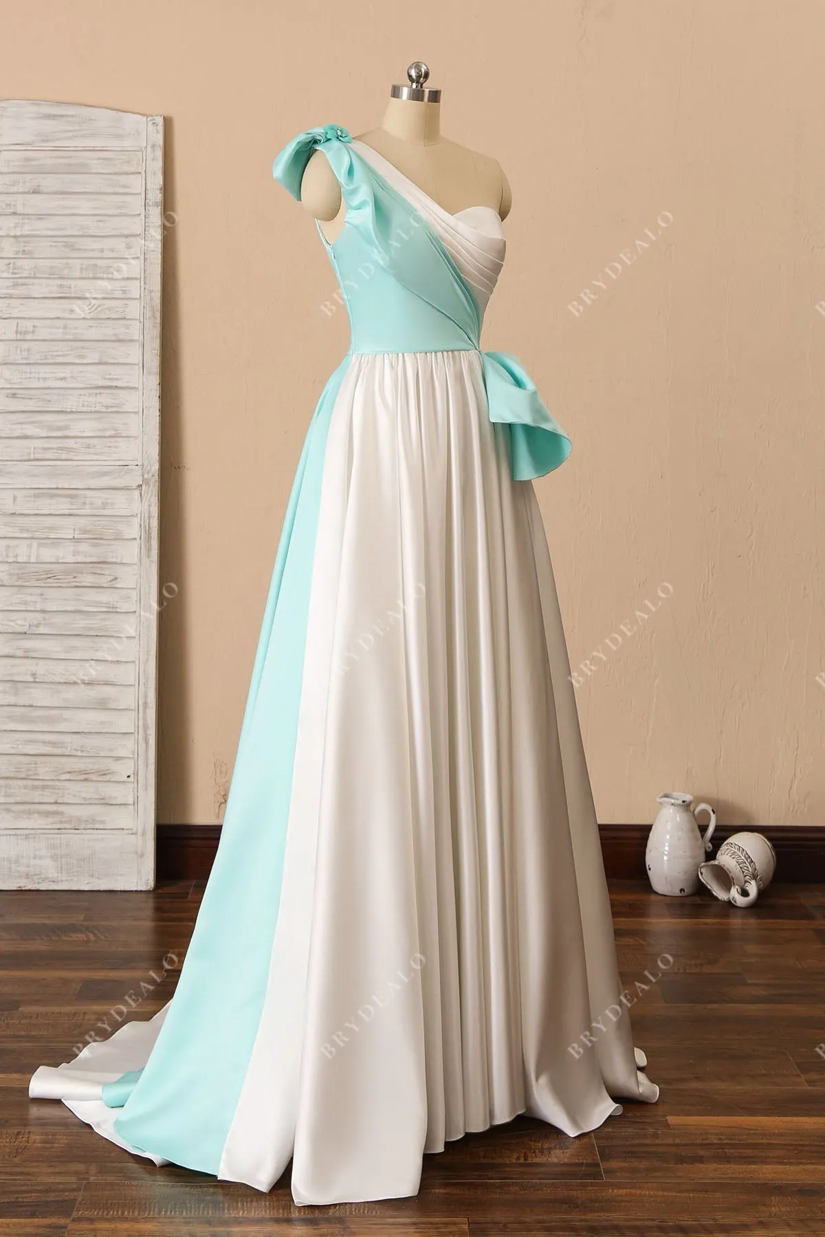 Unique Two-tone One Shoulder Ruched Designer Wedding Dress