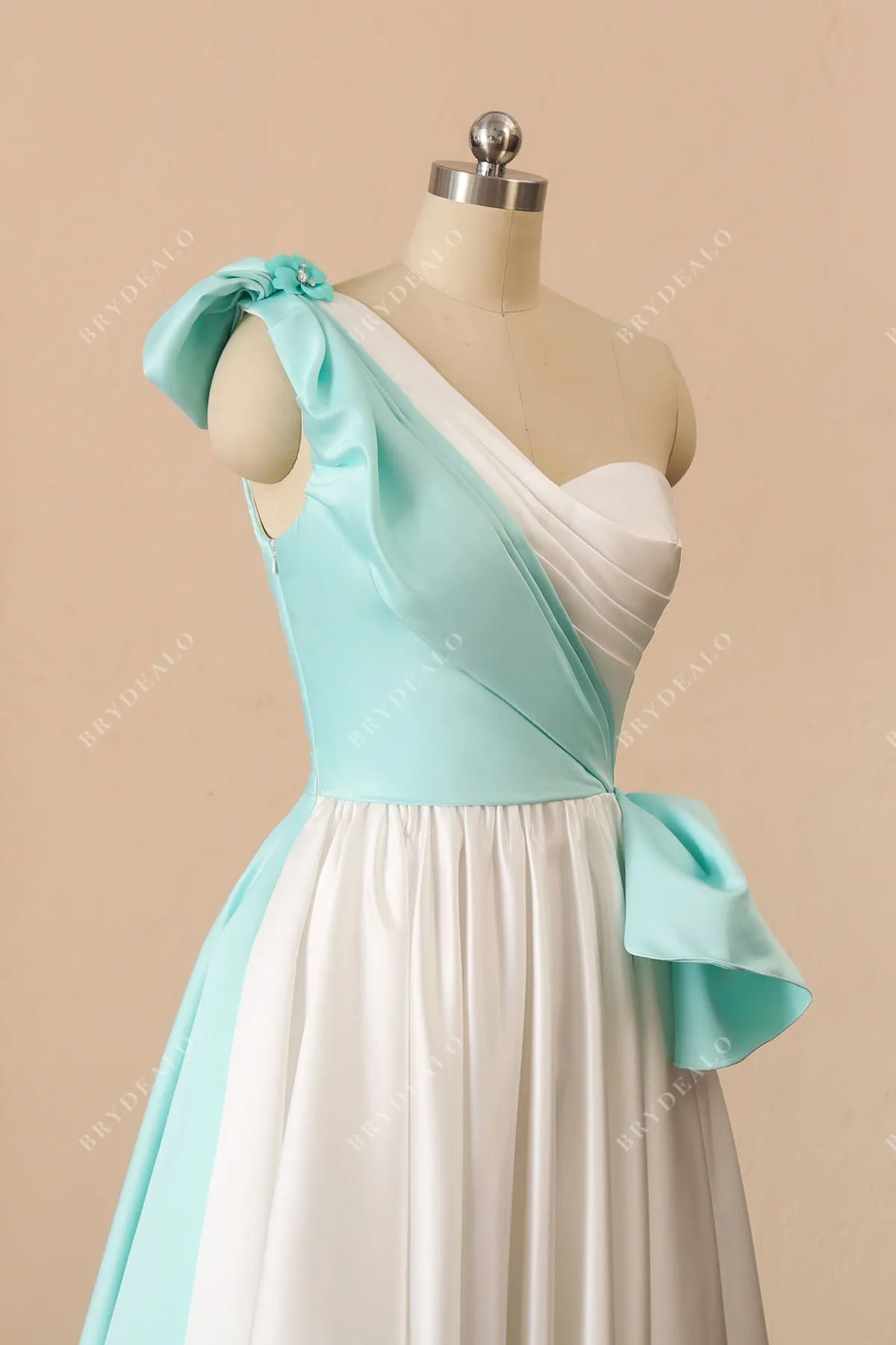 Unique Two-tone One Shoulder Ruched Designer Wedding Dress