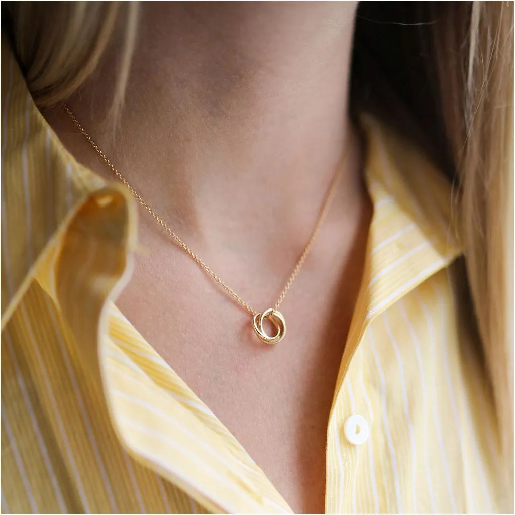 Walton 9ct Yellow Gold Russian Wedding Ring Pendant